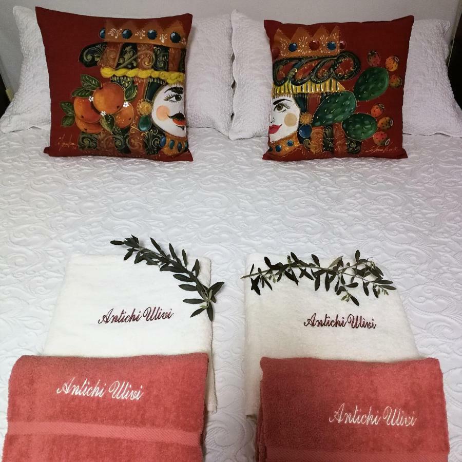 Guest House Antichi Ulivi モンデッロ エクステリア 写真